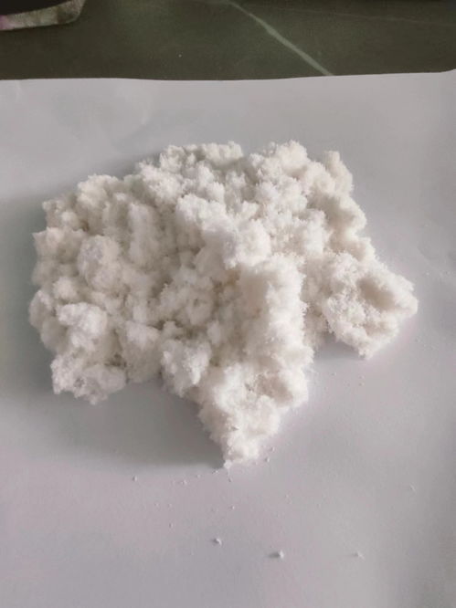 漂白牛皮纖維、漂白牛皮粉與石膏混合料在寵物用品及飼料制造中的應用